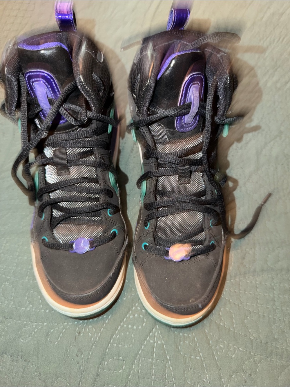 Jordan High-Top Flight TR 97 Sneakers with Purple & Teal Accents. Youth size.